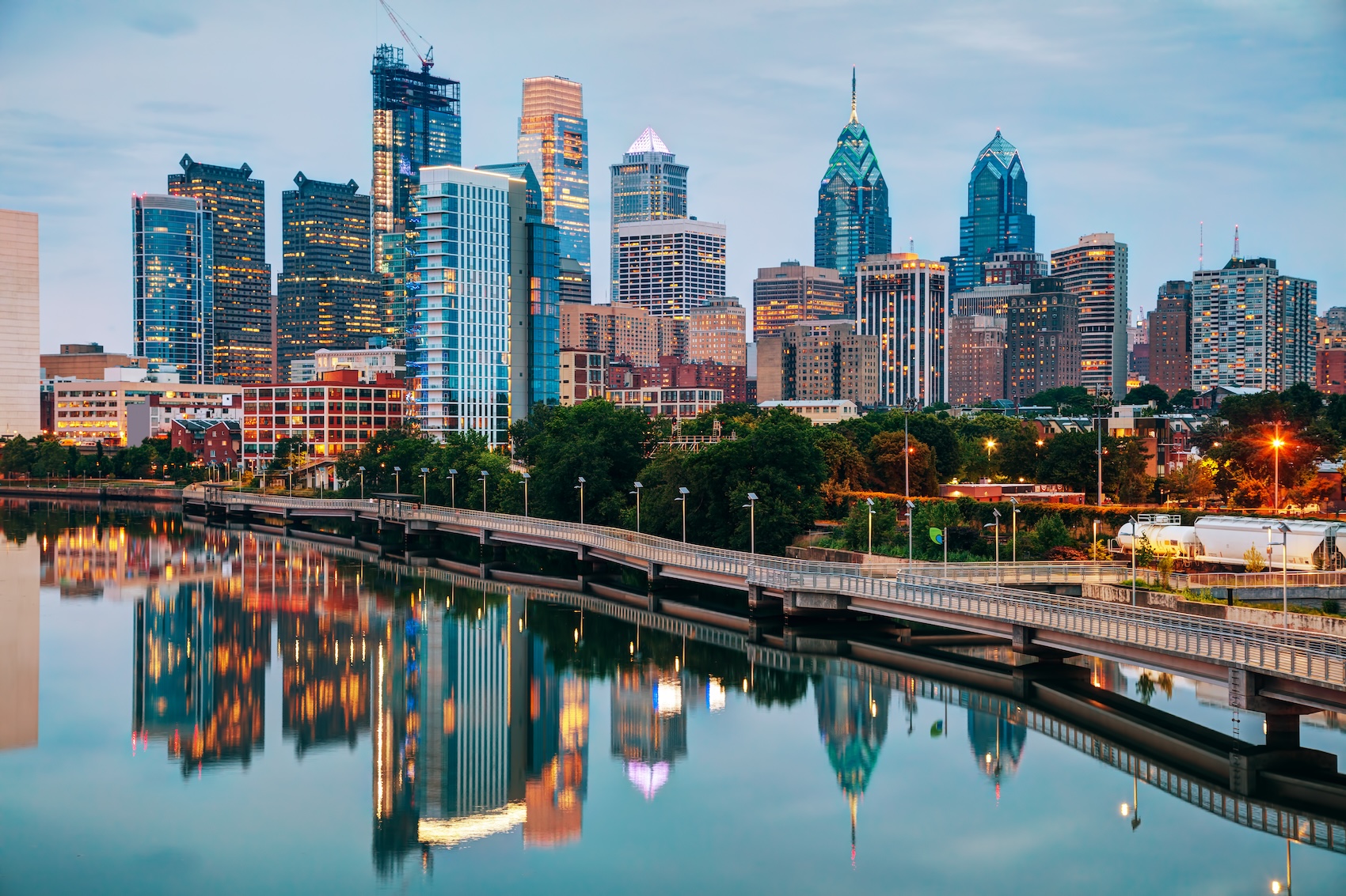 Downtown view and Schuylkill River, Philadelphia, USA.