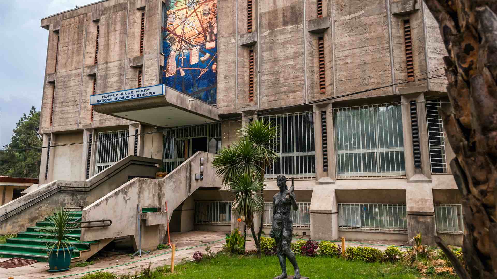 Relax and explore the political capital of Africa